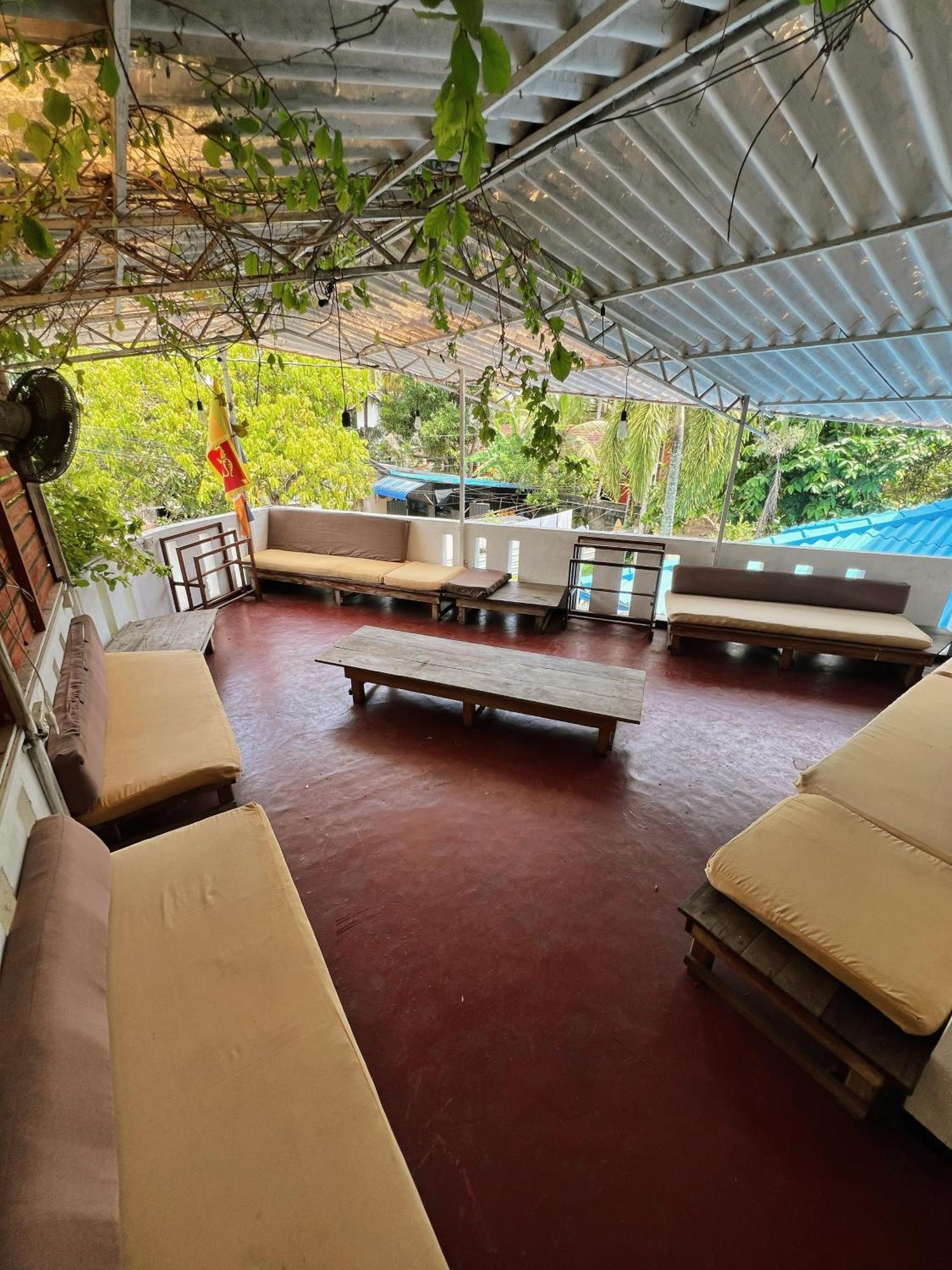 Hari Hari Hostel Weligama Exteriör bild
