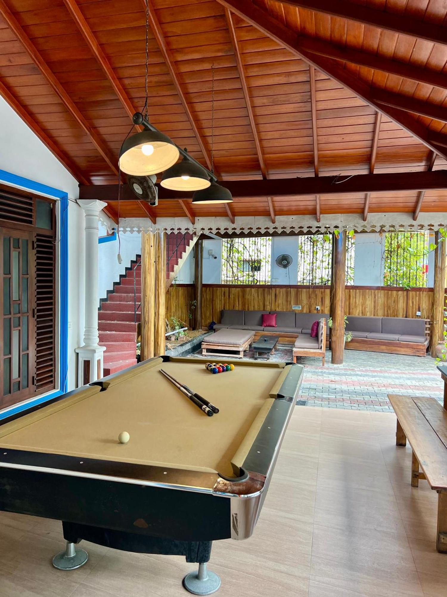 Hari Hari Hostel Weligama Exteriör bild