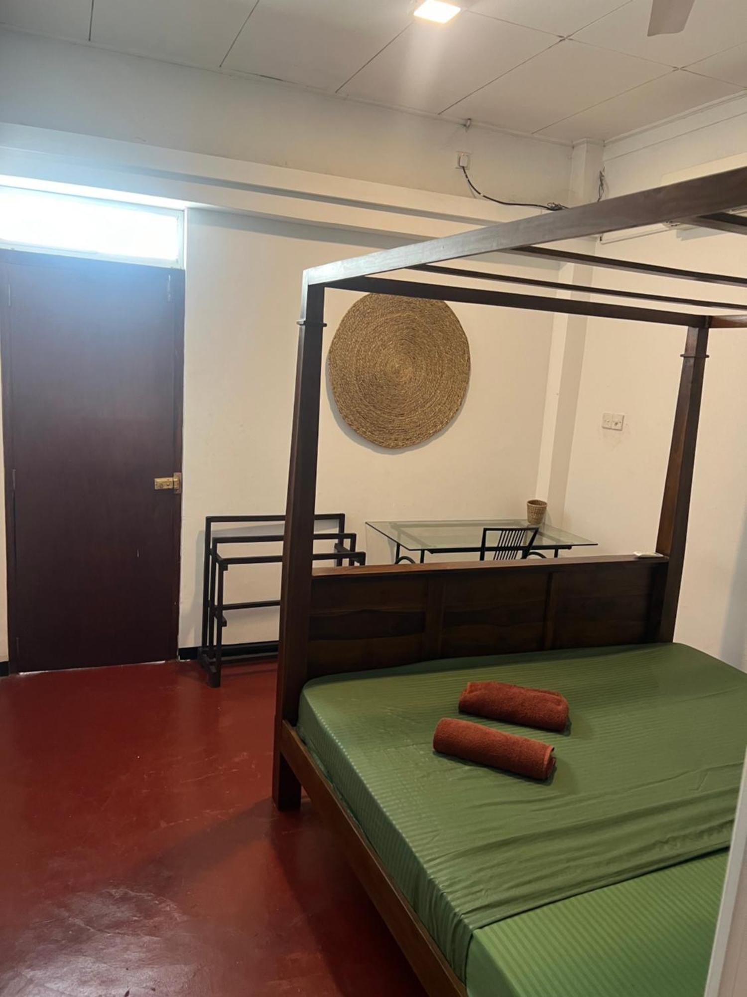 Hari Hari Hostel Weligama Exteriör bild