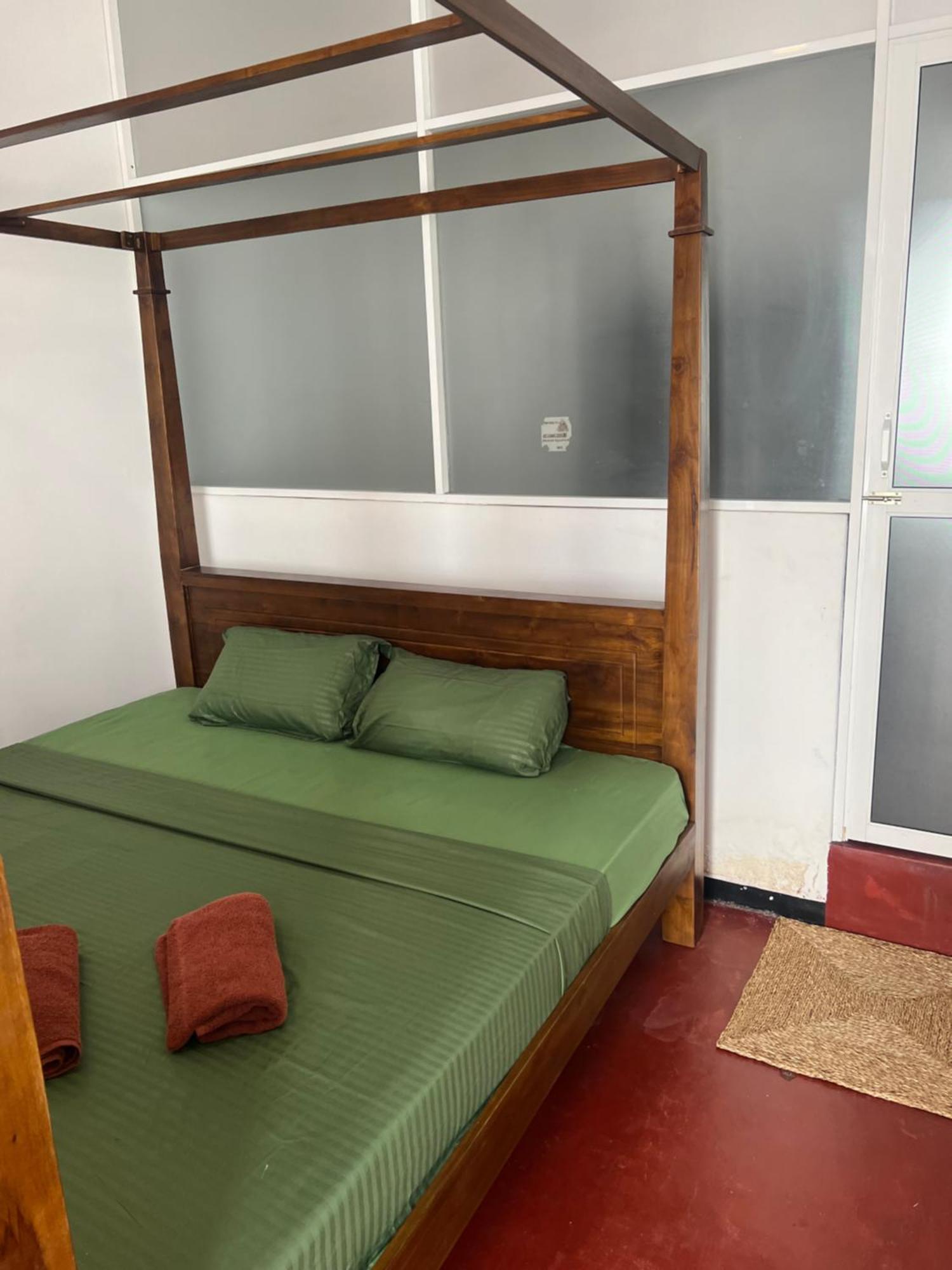 Hari Hari Hostel Weligama Exteriör bild