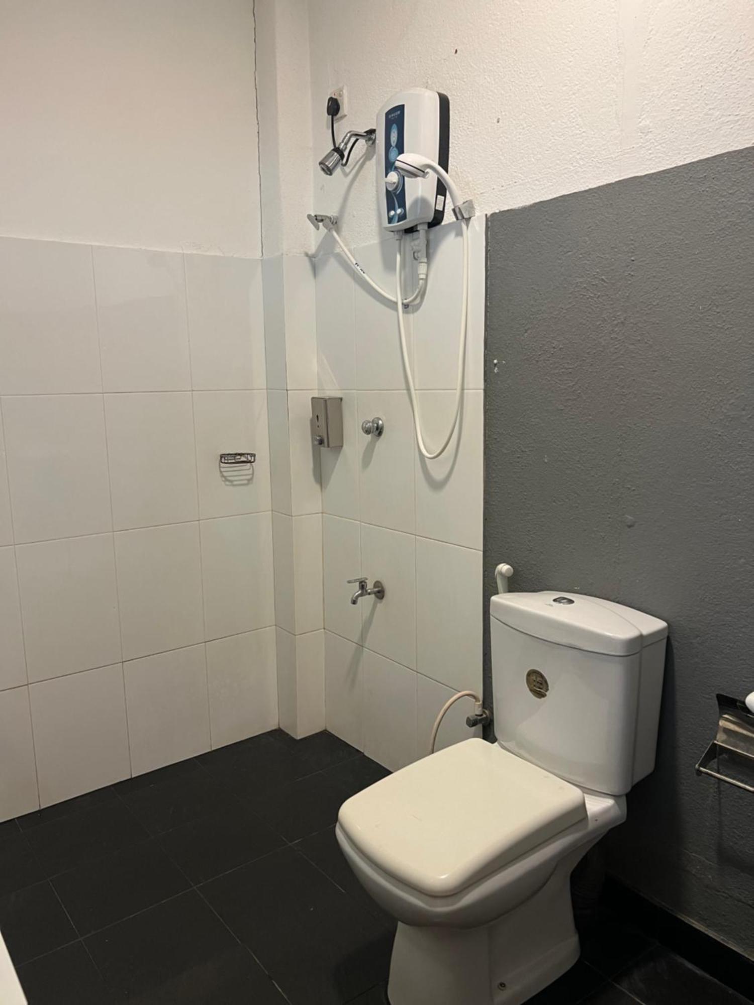 Hari Hari Hostel Weligama Exteriör bild